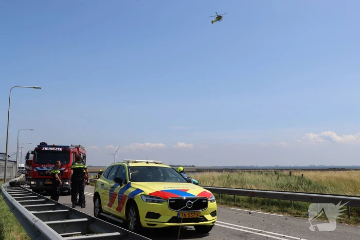 Zeelandbrug afgesloten door ernstig ongeval