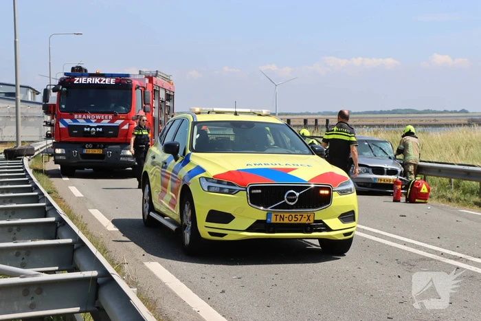 Zeelandbrug afgesloten door ernstig ongeval