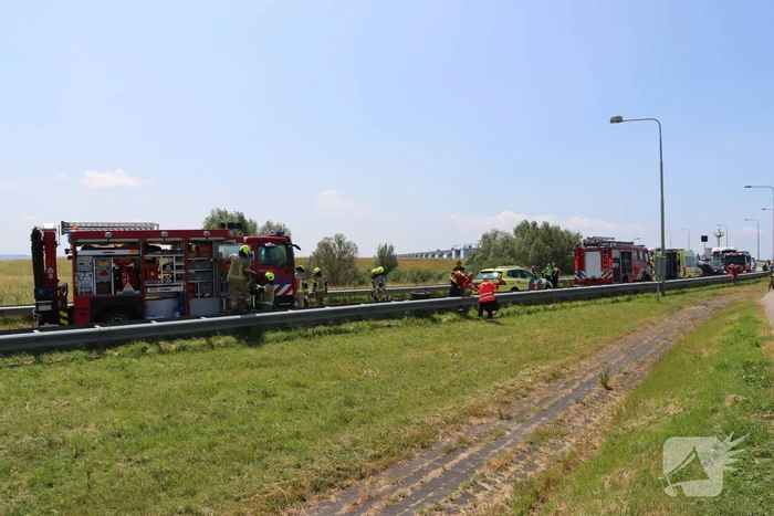 Zeelandbrug afgesloten door ernstig ongeval