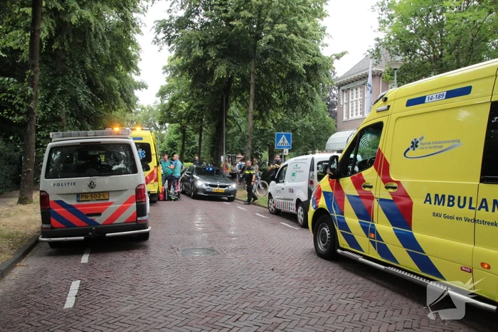 Fietser zwaargewond na val