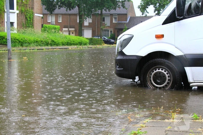 Wateroverlast door hevige regenval in Limburg