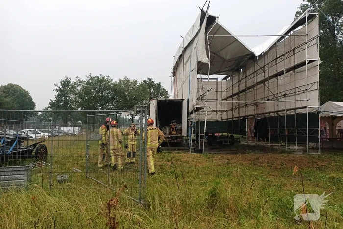 Tenthal voor brabantsedag stort deels in