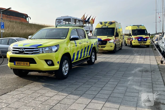 Fietser ernstig gewond bij botsing met paaltje