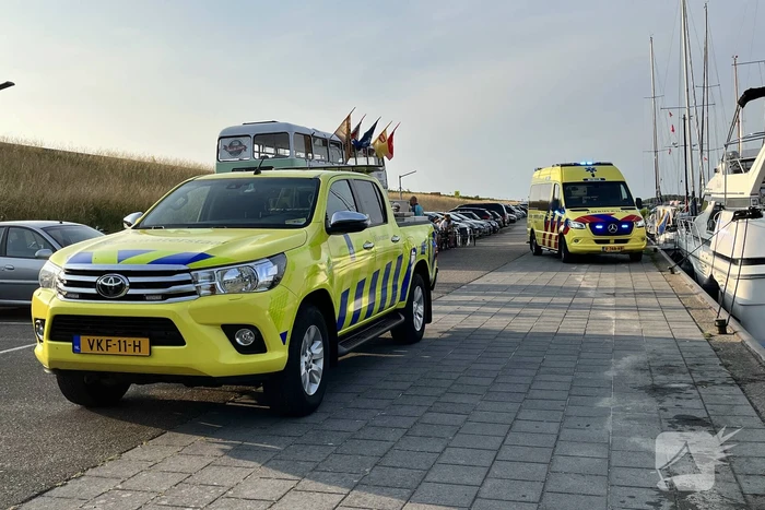 Fietser ernstig gewond bij botsing met paaltje