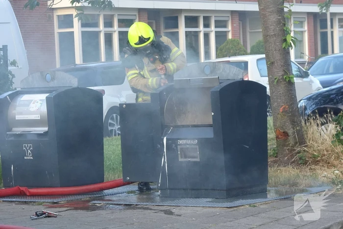 Brand in ondergrondse vuilcontainer