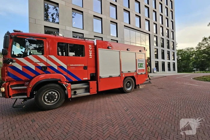 Brandweer ingezet na brandmelding gebouw