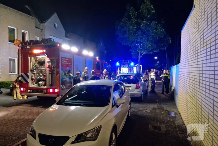 Buurman ontdekt brand in woning