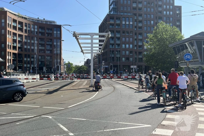 Lang wachten door storing in Lage Erfbrug