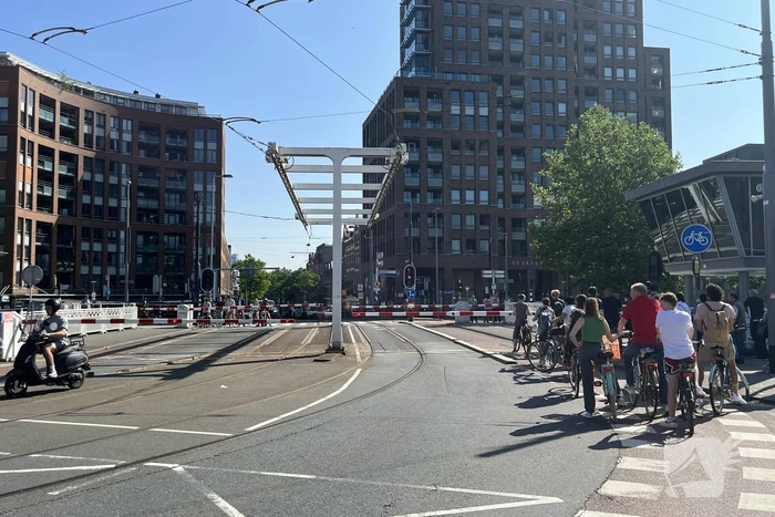 Lang wachten door storing in Lage Erfbrug