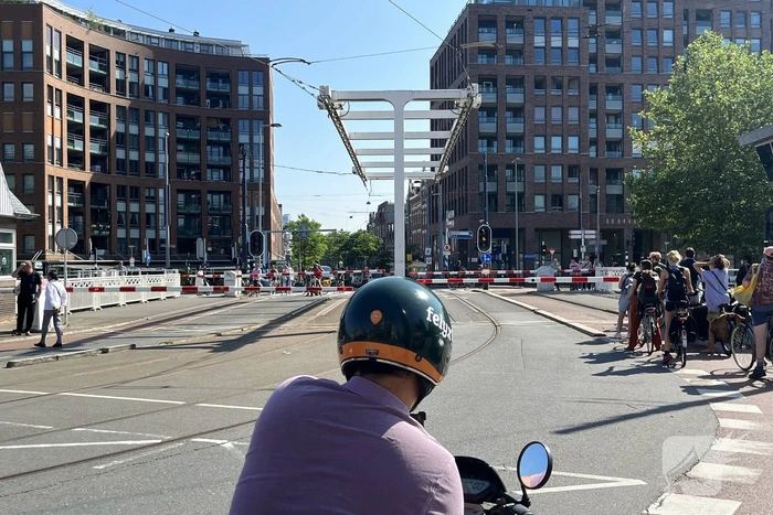 Lang wachten door storing in Lage Erfbrug