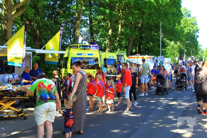 Mooi weer tijden open dag hulpdiensten