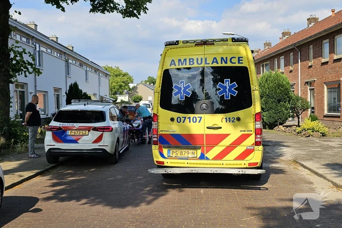 Vrouw gewond bij aanrijding met bestelbus