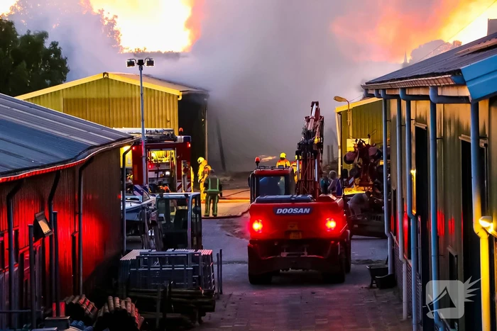 Grote brand in loods