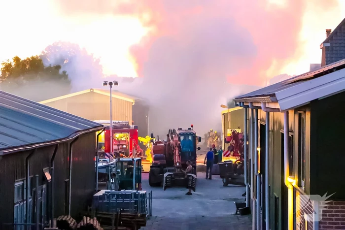 Grote brand in loods