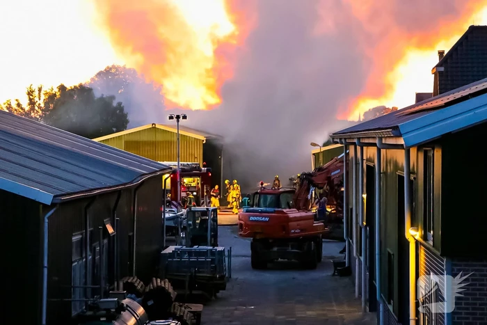Grote brand in loods