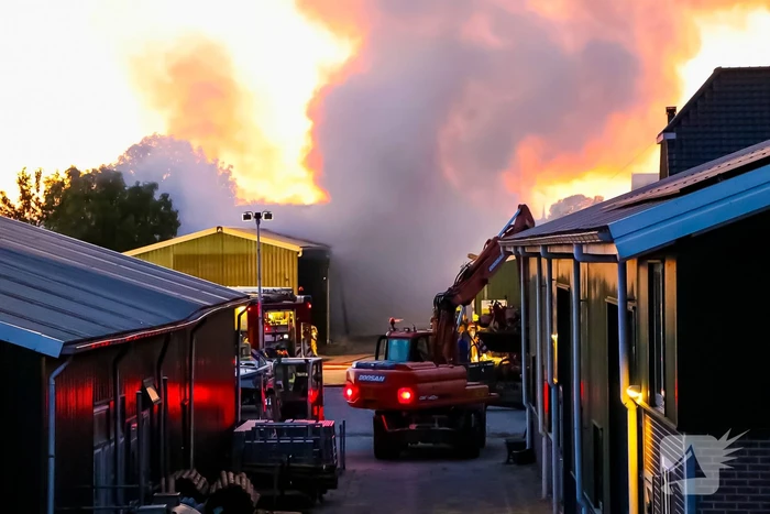 Grote brand in loods