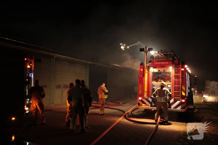 Brand in opslagloods op boerenerf