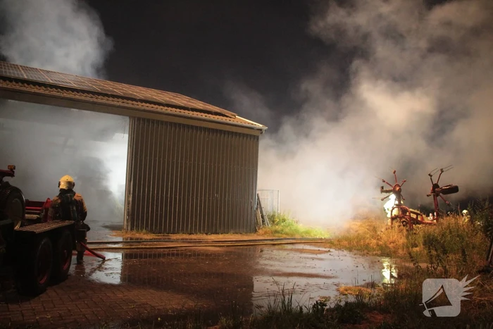 Brand in opslagloods op boerenerf