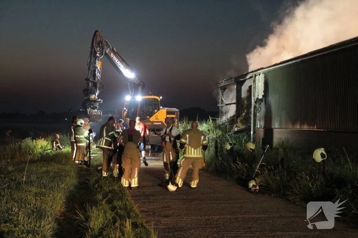 Brand in opslagloods op boerenerf