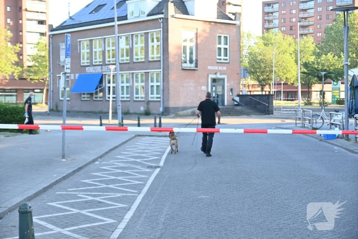 Man rijdt naar ziekenhuis na te zijn beschoten