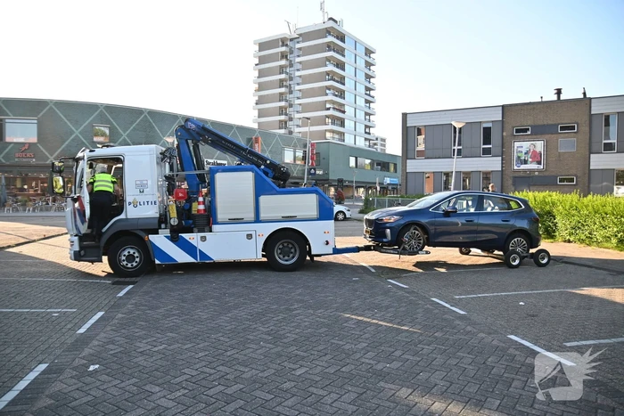 Man rijdt naar ziekenhuis na te zijn beschoten