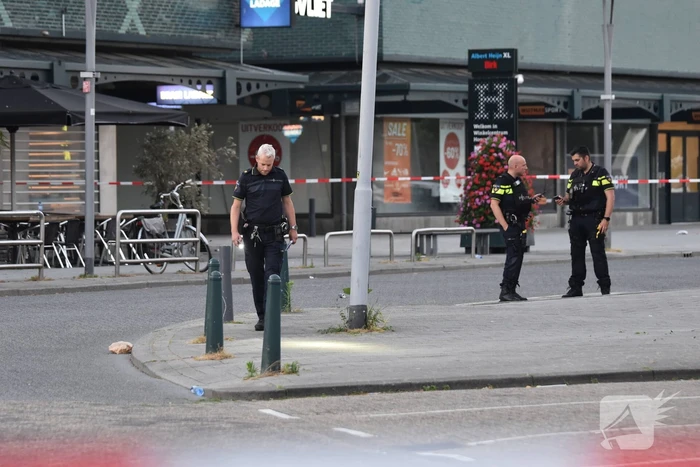 Man rijdt naar ziekenhuis na te zijn beschoten