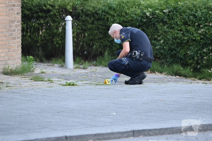 Man rijdt naar ziekenhuis na te zijn beschoten