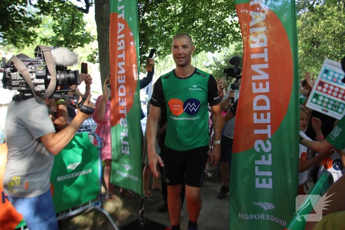 Maarten van der Weijden Onthaald in Prinsentuin