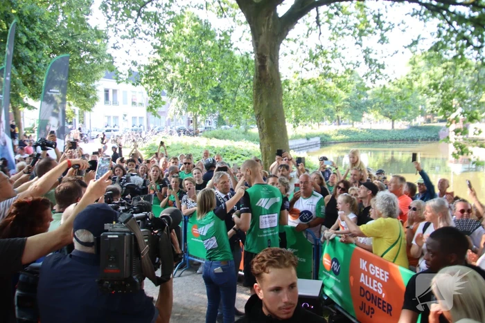 Maarten van der Weijden Onthaald in Prinsentuin