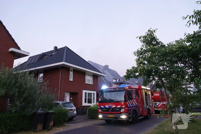Veel rook bij brand in berging van woning