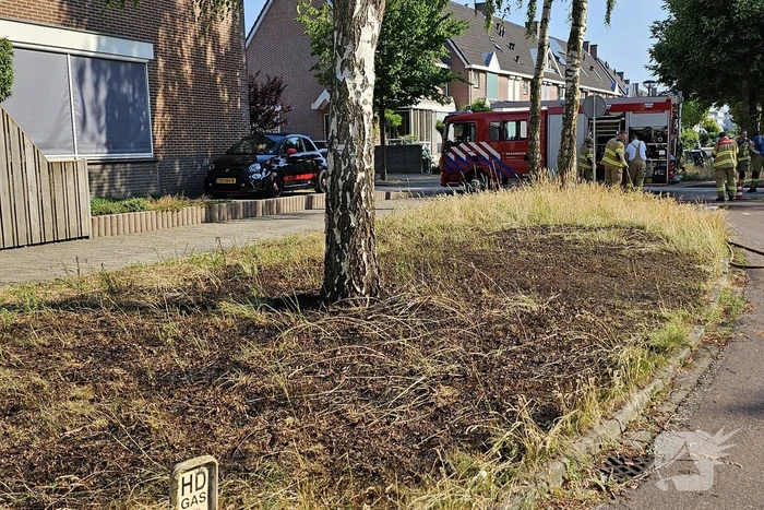 Bermbrand snel onder controle