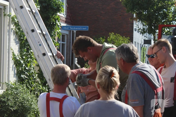 Brandweer ingezet voor vastzittende duif