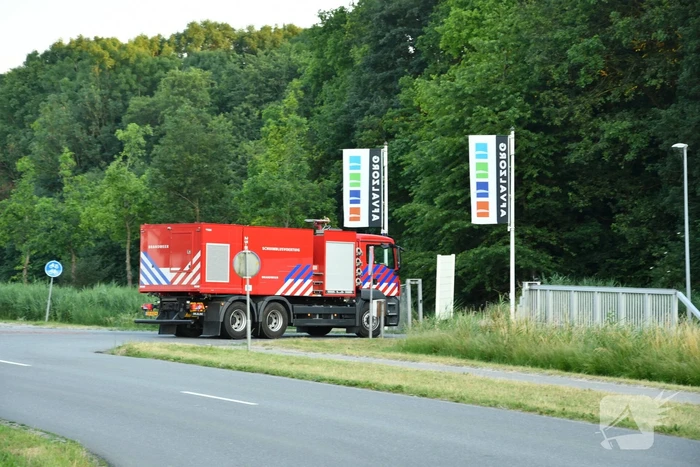 Grote rookwolk bij brand in berg afval