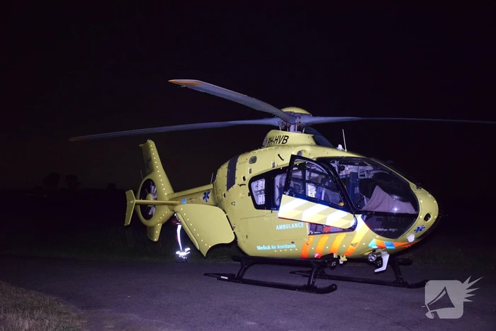 Nachtelijke inzet van traumahelikopter in polder