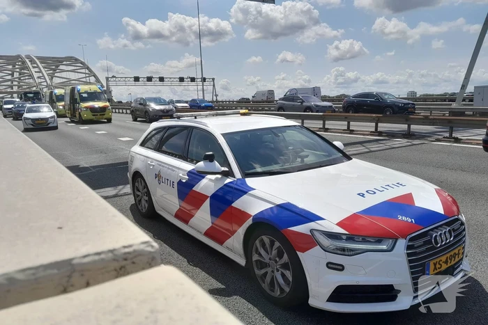 Flinke schade bij ongeval op van Brienenoordbrug