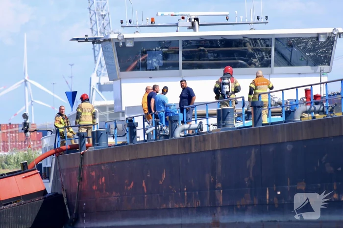 Brandmelding op binnenvaartschip in Afrikahaven
