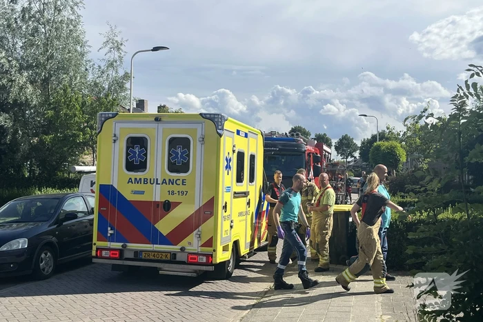 Vrouw gewond na vlam in de pan