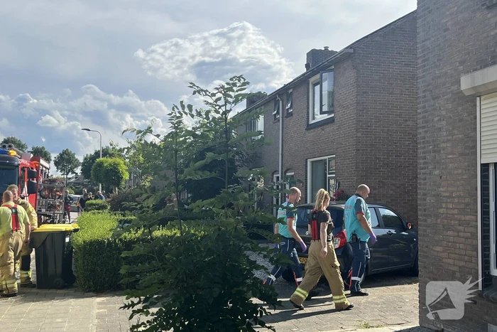 Vrouw gewond na vlam in de pan