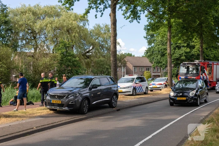 Man uit water gehaald door brandweer