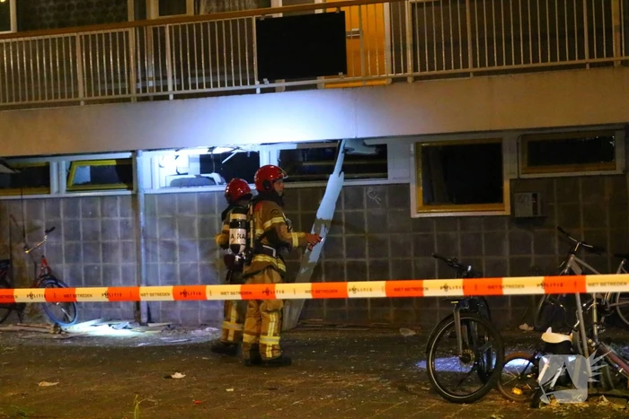 Enorme ravage bij flat na explosie