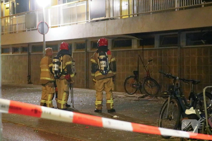 Enorme ravage bij flat na explosie