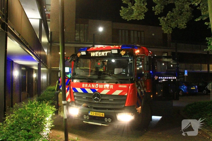 Scootmobiel en elektrische fiets vatten vlam in woning