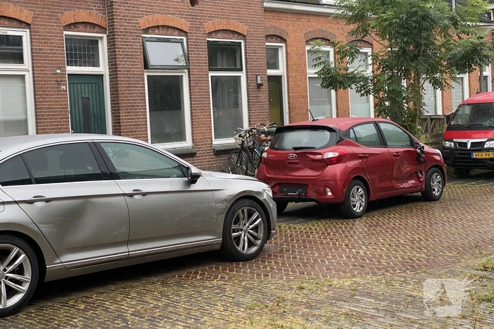 Undercover politiewagen loopt schade op bij achtervolging