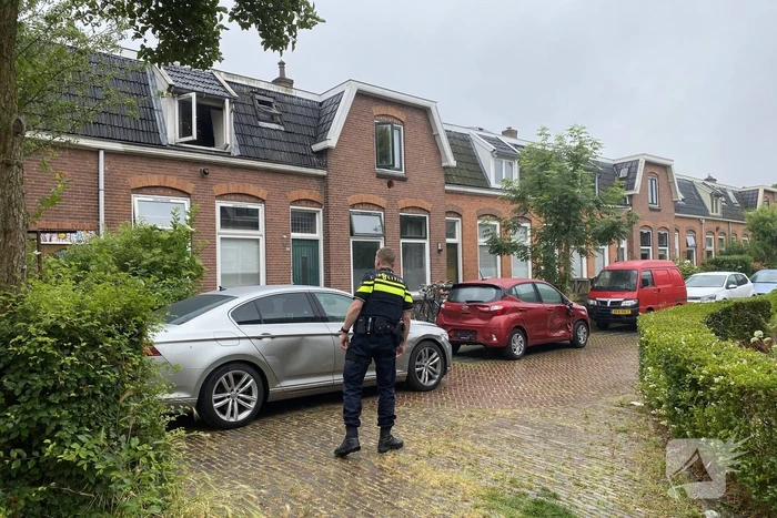 Undercover politiewagen loopt schade op bij achtervolging