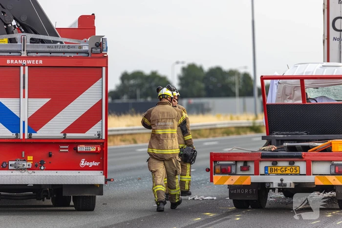 Dode bij aanrijding met vrachtwagen