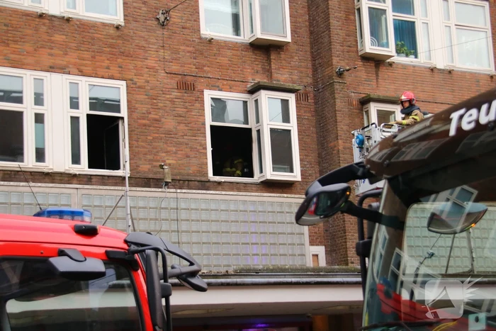 Levenloos lichaam aangetroffen na brand in appartement