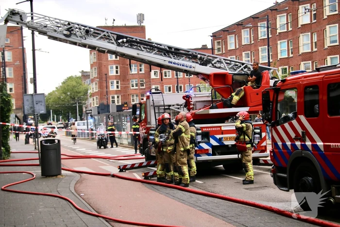 Levenloos lichaam aangetroffen na brand in appartement