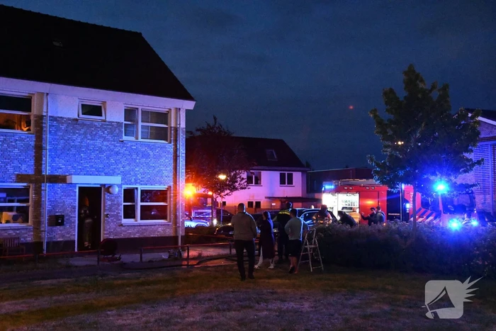 Zolderbrand woning snel onder controle