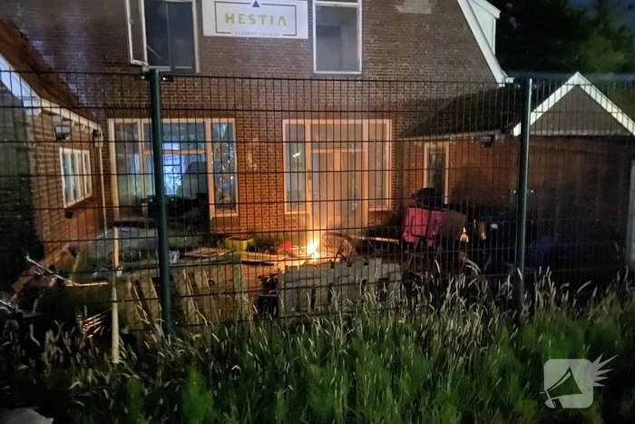 Tuinstoel in brand bij sloopwoning