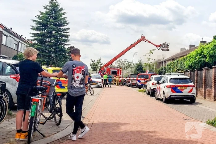 Woningen lopen flinke schade op bij brand